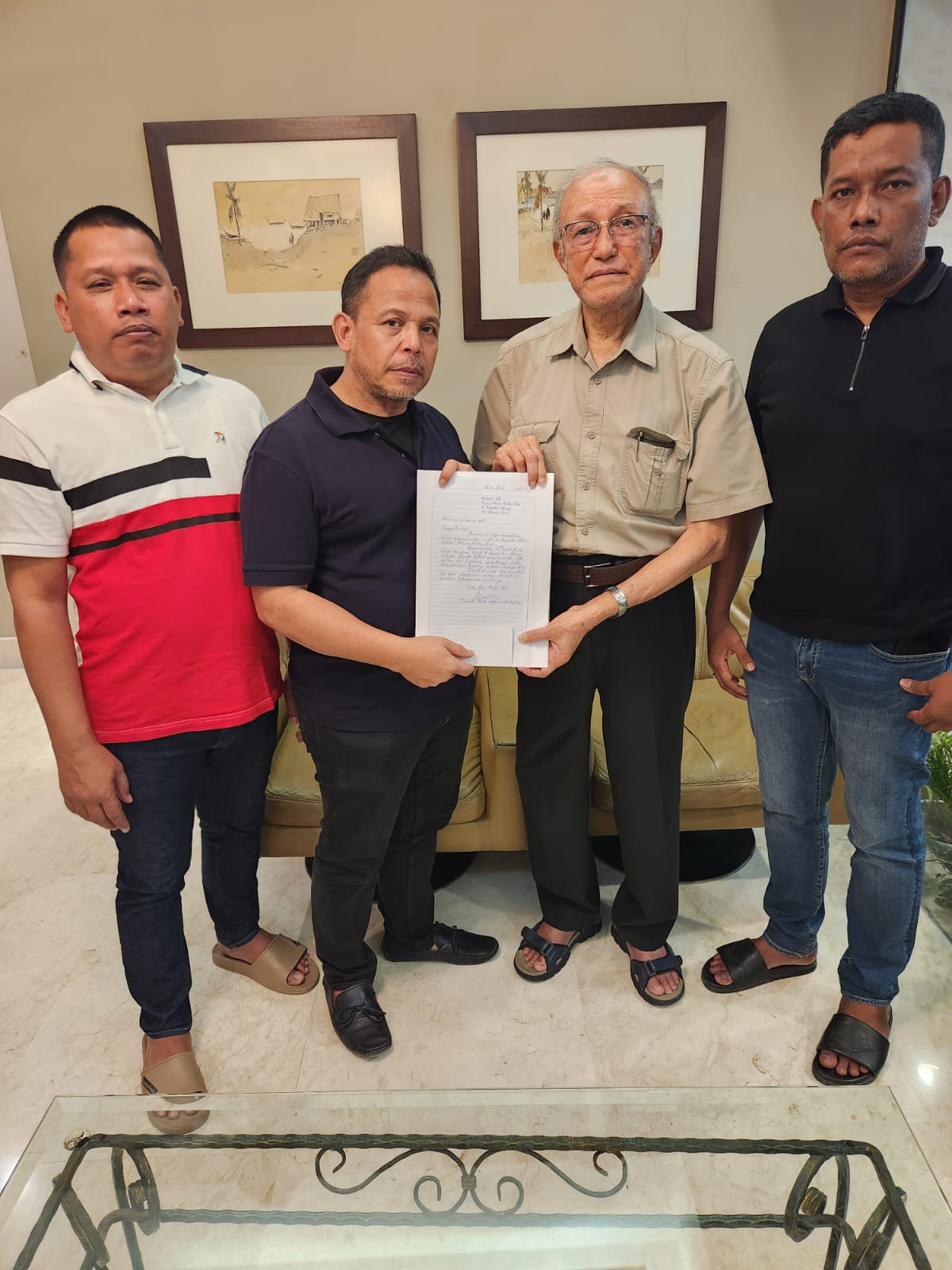 Malik Mahmud Jatuh Hati Kepada Mantan Bupati Pidie Jaya, Rekomendasikan H Aiyub Abbas Sebagai Sekjend Partai Aceh