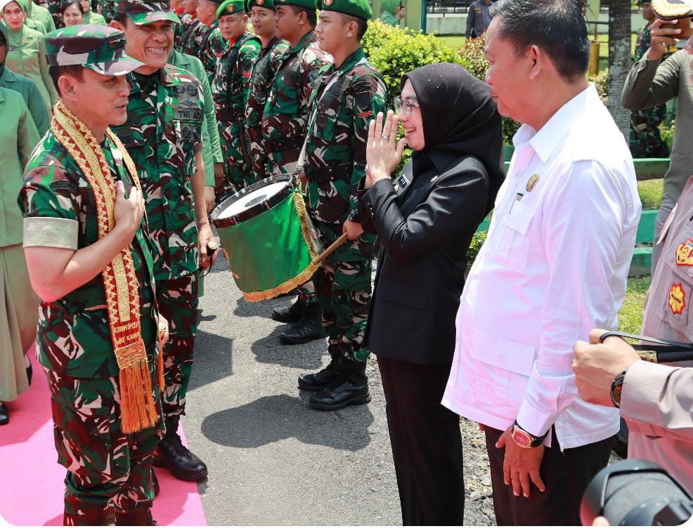 Plt Bupati Way Kanan, Ayu Asalasiyah, S.Ked Menyambut Kedatangan Panglima Komando Daerah Militer (Pangdam) II/Sriwijaya