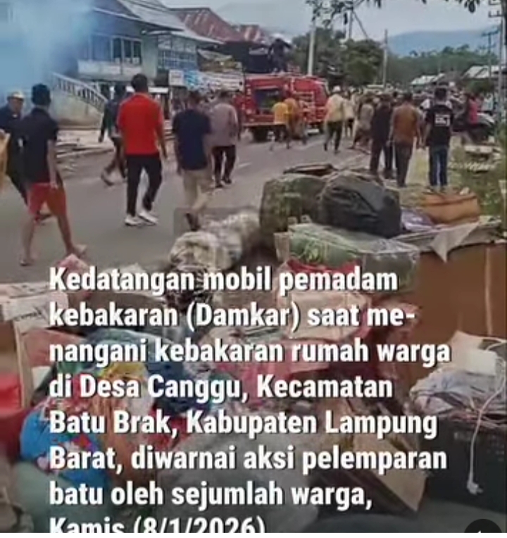 Mobil Damkar  Lambar Dilempar Pakai Batu Dampak Terlambat Datang