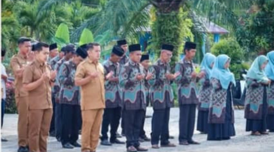 Rutinitas Apel Pagi Pemerintah Desa Pambang Baru Tekankan Disiplin dan Semangat Kerja