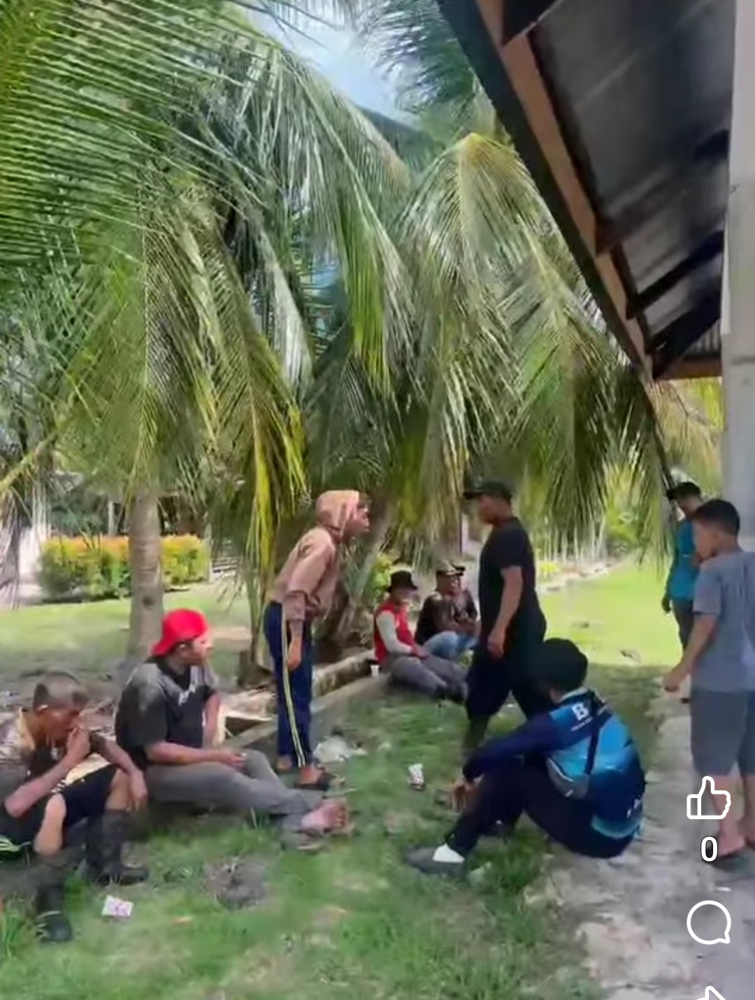 Pangkalan Batang Barat Gelar Gotong Royong BEDAK Bersihkan Lingkungan Desa
