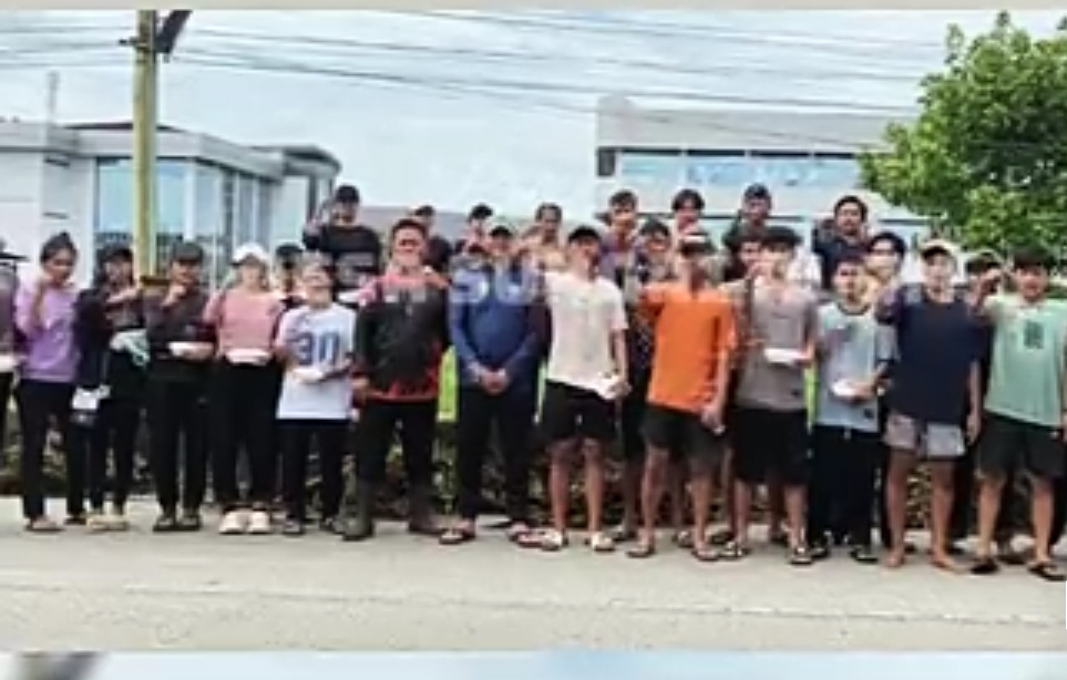 Pemdes Sungai Alam Gelar Gotong Royong Bersama Himpunan Mahasiswa Sumatera Utara