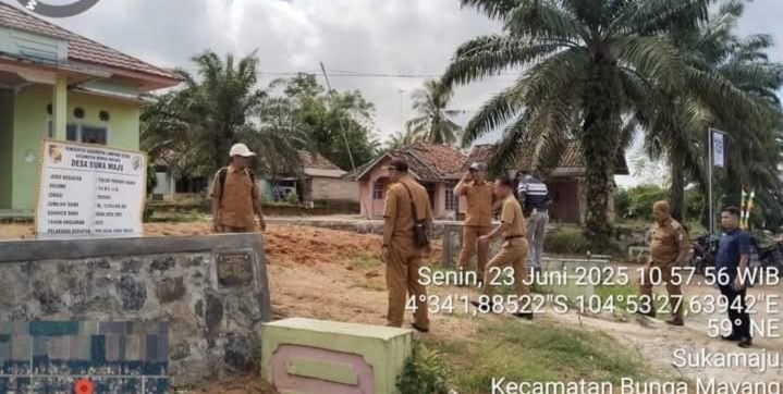Monev Desa Sukamaju Berjalan Lancar, Camat Bungamayang Hadiri Evaluasi Kinerja Pemerintahan Desa