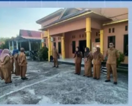 Pemerintah Desa Kelebuk Gelar Apel Perangkat dan Staf, Perkuat Kedisiplinan Pelayanan