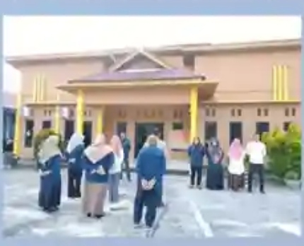 Pemerintah Desa Kelebuk Gelar Apel Rutin, Perkuat Disiplin dan Pelayanan Publik