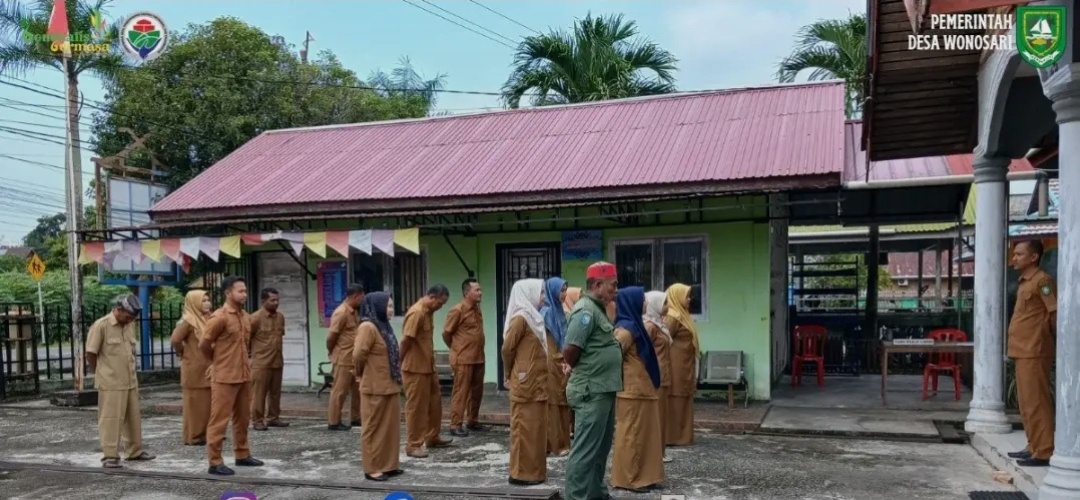 Sekdes Muhammad Zulkarnain Pimpin Apel Pagi, Pemdes Wonosari Teguhkan Disiplin Kerja