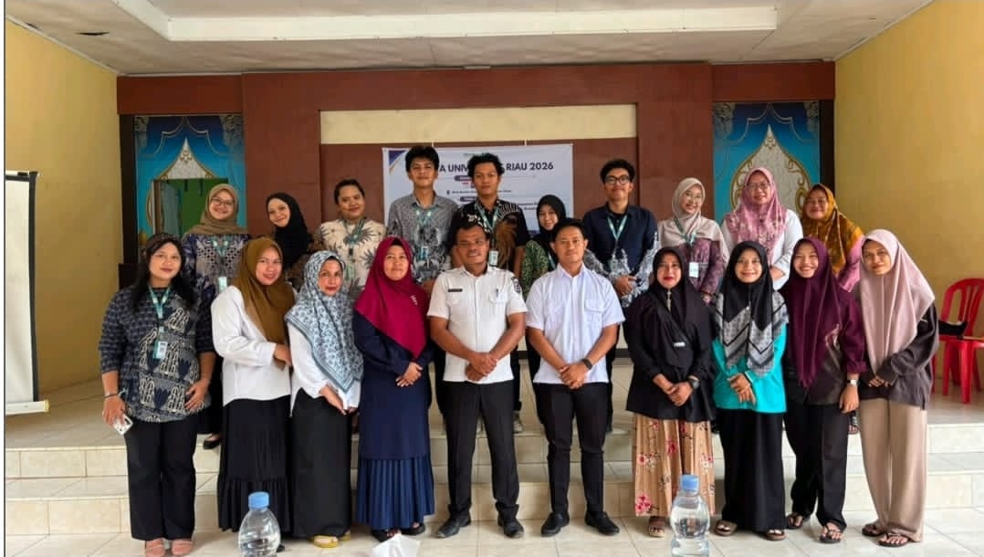 Mahasiswa KKN UNRI Berdayakan UMKM Desa Pematang Duku Timur Lewat Pelatihan Digital Marketing